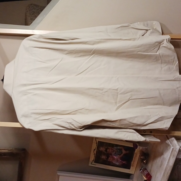 🏷5/25 16-16.5 Wrinkle Free Light Beige Long Sleeve Button Down Dress Box 17 - Picture 4 of 6